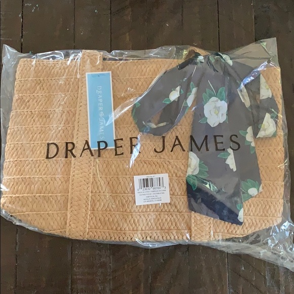 Draper James Handbags - NWT Draper James summer beach tote bag